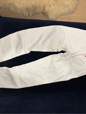 Levi's White High-Rise Straight Jeans